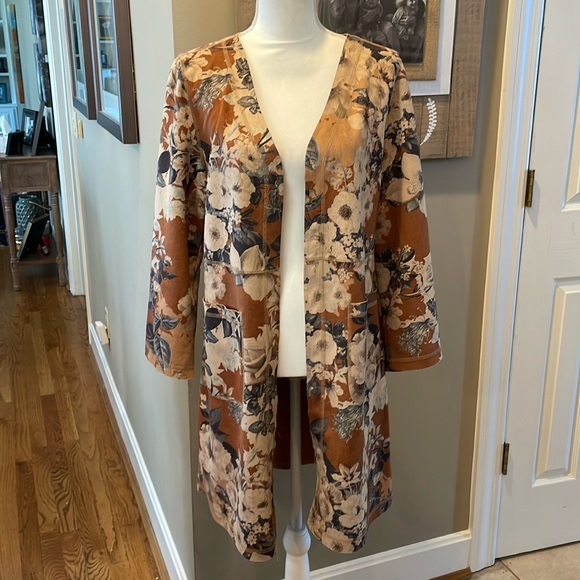 Solitaire Floral Blazer in Brown and Cream - Picture 1 of 7